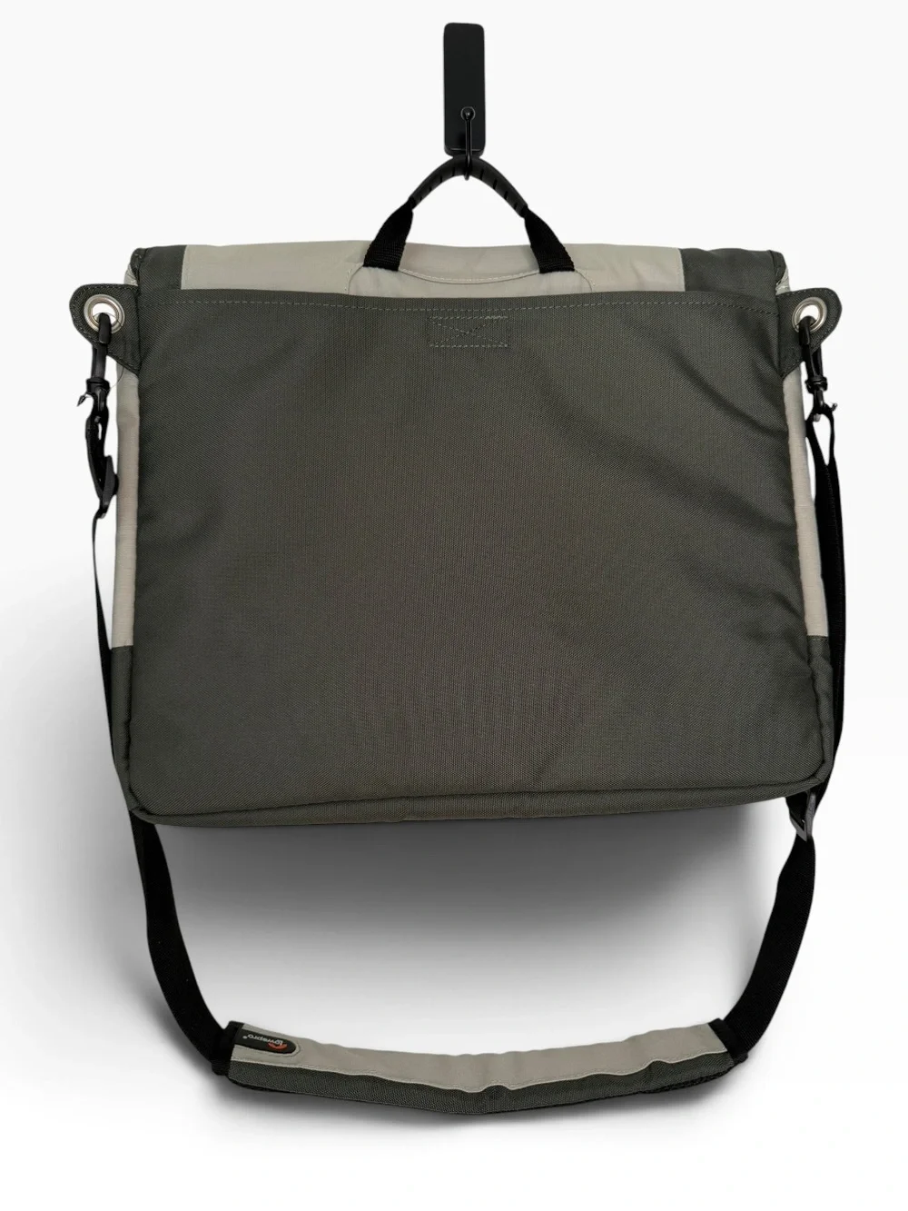 Lowepro Slim Factor M Laptop Messenger Shoulder Bag Padded Fits 14” Laptop NWOT